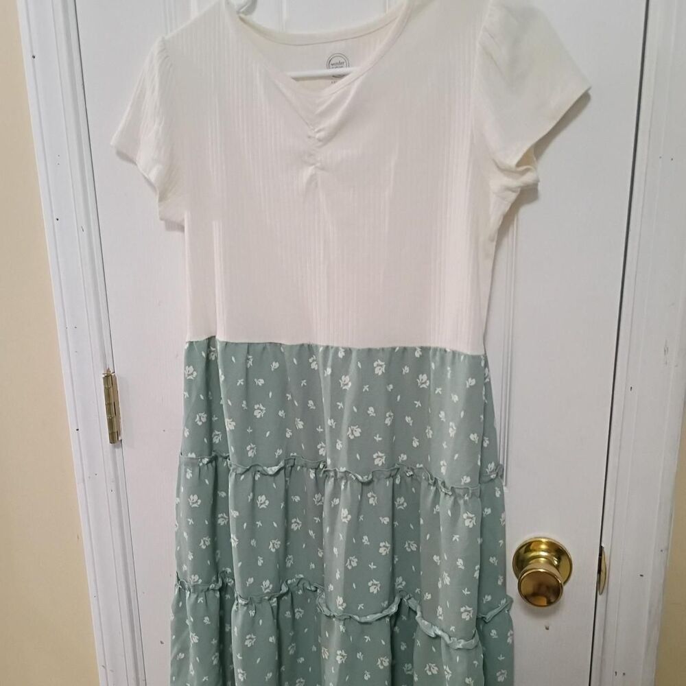 Wonder-nation Green and White Dress kids size XXL